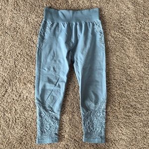 Fabletics 3/4 length leggings